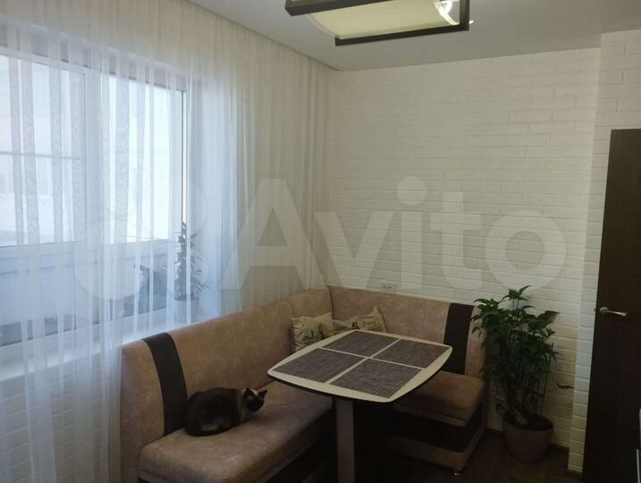 2-к. квартира, 61 м², 6/10 эт.