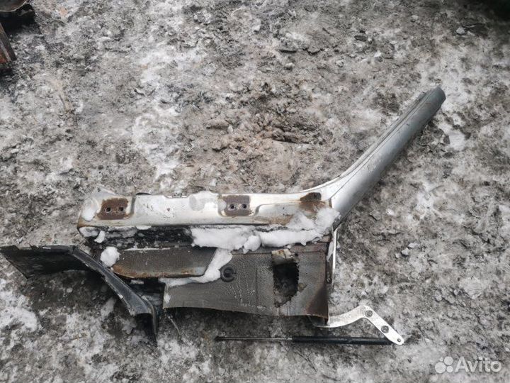 Передняя стойка кузова передняя правая УАЗ Патриот