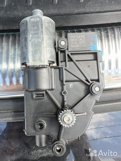 Мотор привода панорамной крыши audi Q5