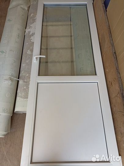 Оконный блок с дверью б/у