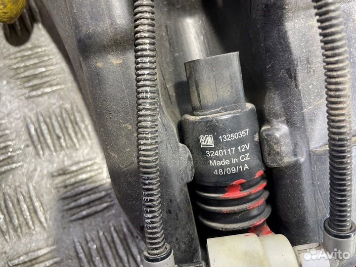 Бачок омывателя для Opel Astra J 13260579