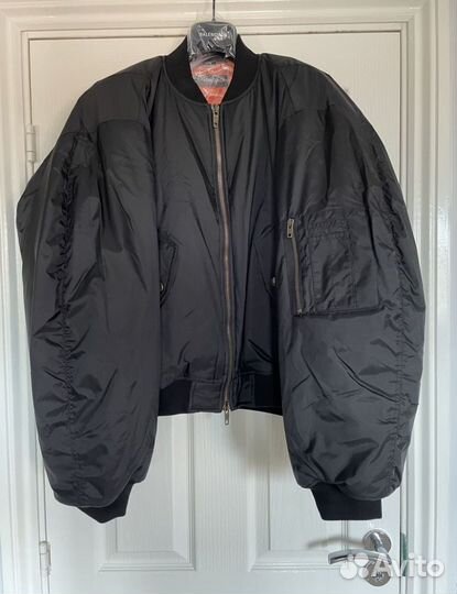 Balenciaga steroid бомбер FW20 оригинал