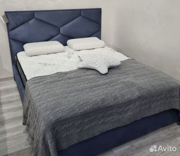 Кровать двухспальная