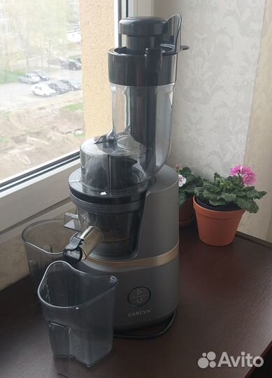 Шнековая соковыжималка garlyn J-700 Pro