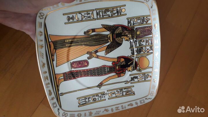 Сувенирные, настенные, декоративные тарелки