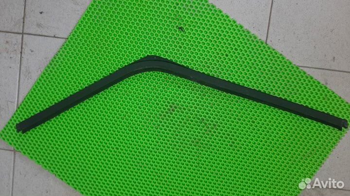 Внутренний уплотнитель стекла (бархотка ) Faw J6