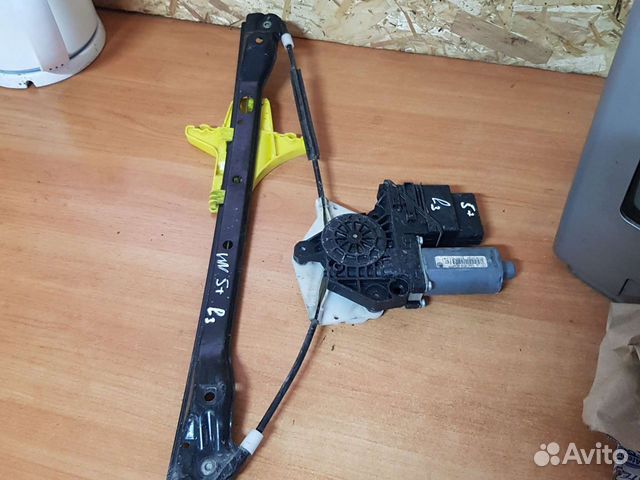 Стеклоподъёмник задний левый Гольф плюс