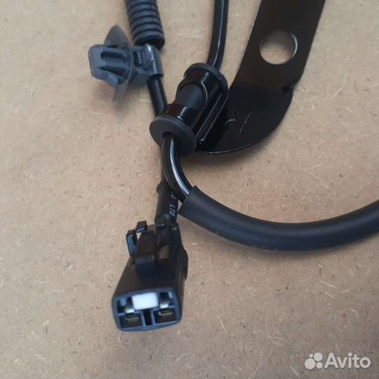 Датчик абс KIA Ceed 599301H300