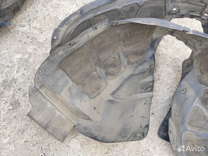 Подкрылок передний на Opel Astra J GTC