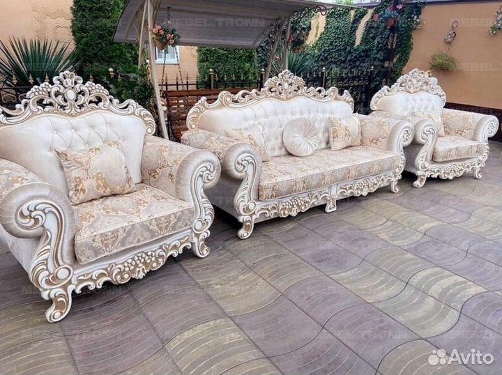 Диван в офис