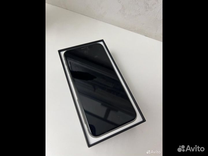 iPhone 11 Pro, 64 ГБ