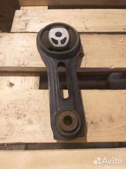 Подушка двигателя нижняя outlander 3