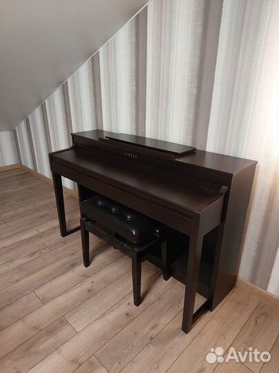 Цифровое пианино Yamaha Clavinova CLP-470