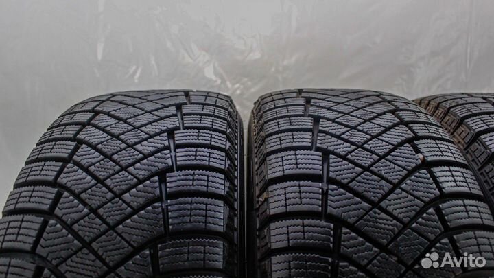 Pirelli Ice Zero FR 205/60 R16 96T