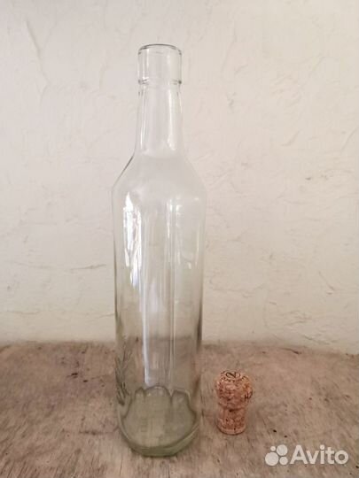 Бутылка овальная с пробкой