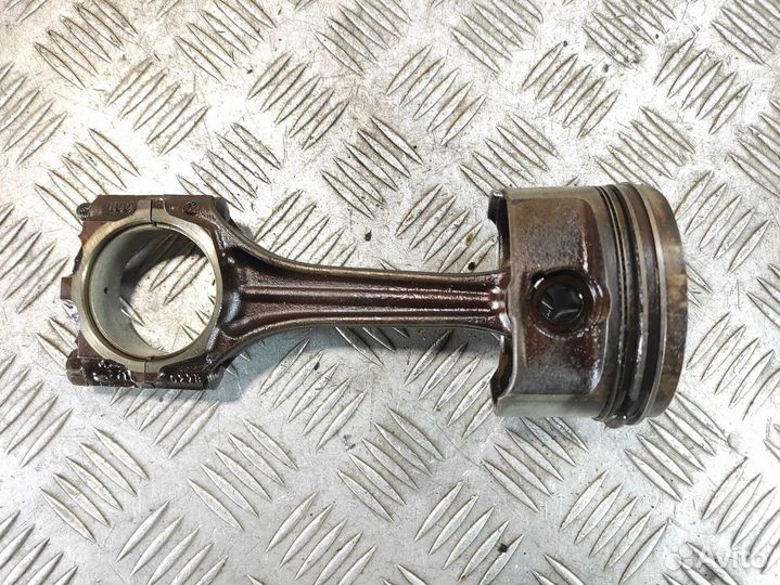 Поршень с шатуном Volkswagen Passat b5 1996-2000