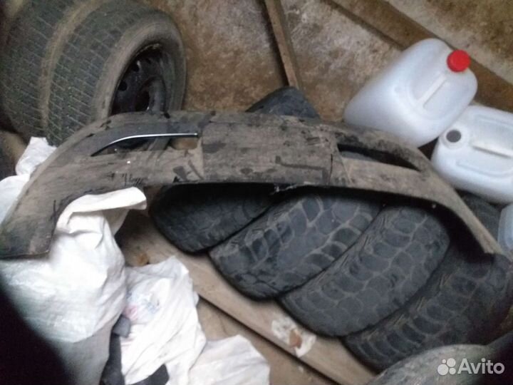 Задний спойлер