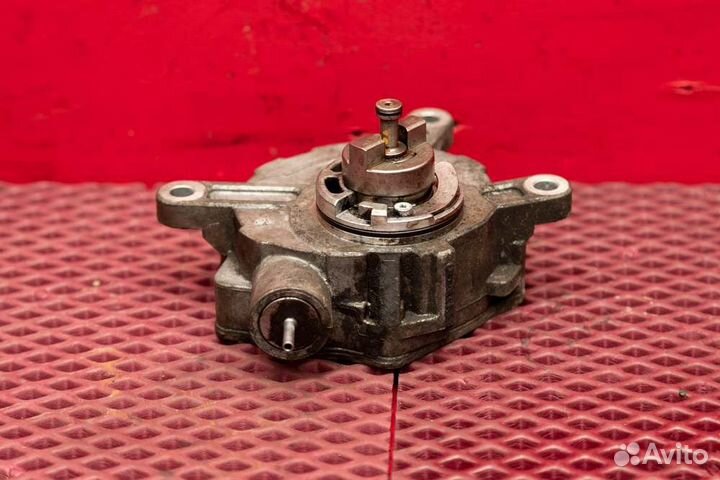 Вакуумный насос Toyota Land Cruiser 200 1VD 2012