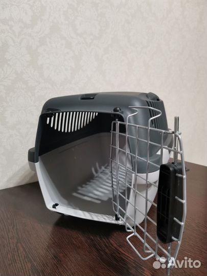 Переноска для животных пластиковая