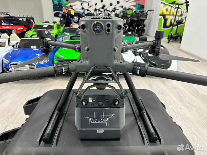 Квадрокоптер DJI Matrice 300 RTK