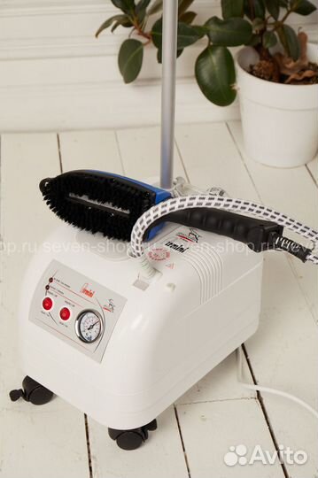 Отпариватель с паровой щеткой Silter 2004F 2 литра