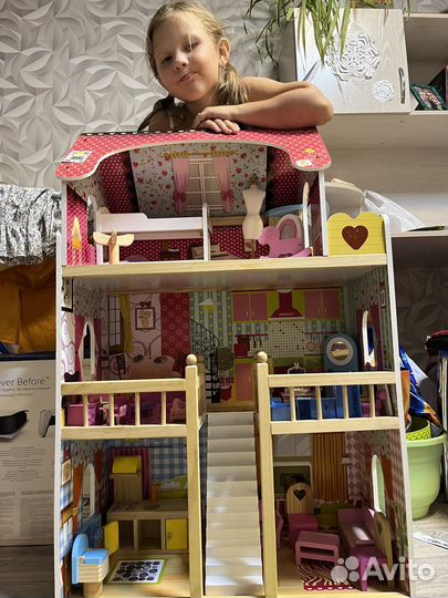 Домик кукольный деревянный