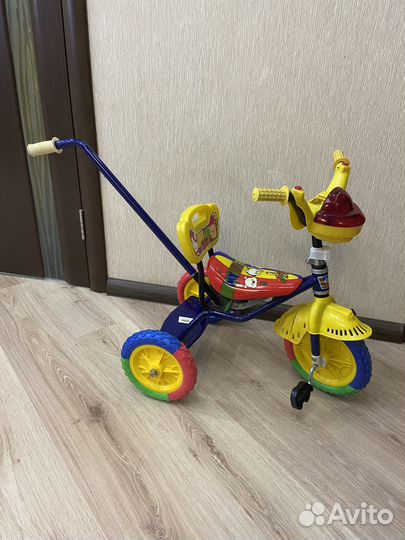 Детский велосипед с родительской ручкой, самокат