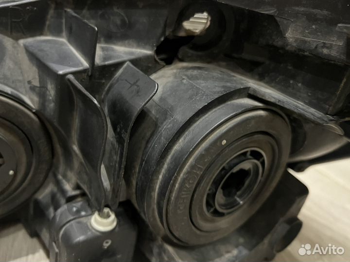 Фары на toyota rav 4 кузов 30