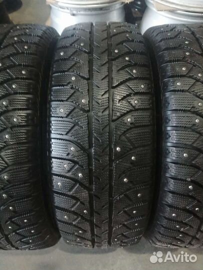 Bridgestone Ice Cruiser 7000S 225/60 R17 99T