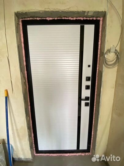 Продажа и установка входных металлических дверей