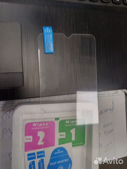 Продам стекло 2 шт защитное на смартфон