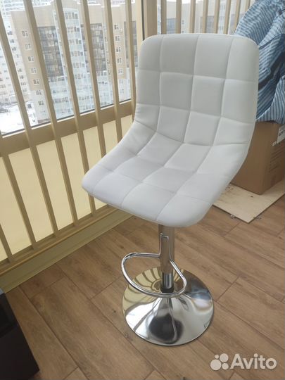 Стул для визажиста бровиста