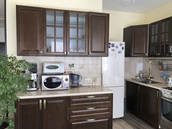 3-к. квартира, 102 м², 3/3 эт.