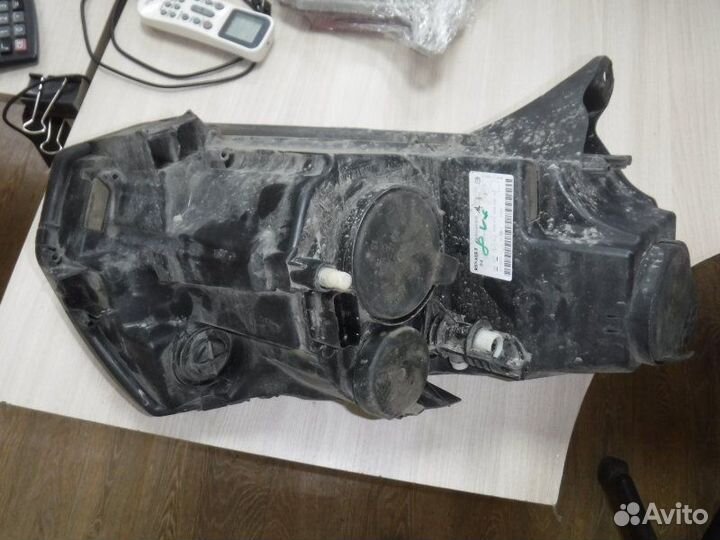 Фара передняя левая Renault Sandero