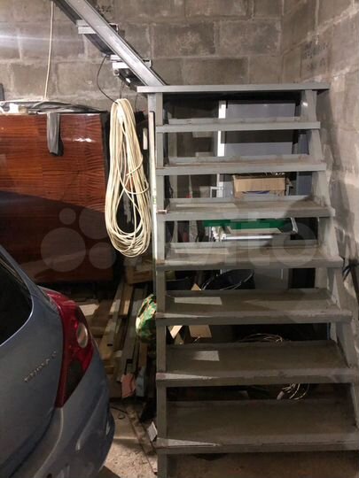 Гараж, > 30 м²