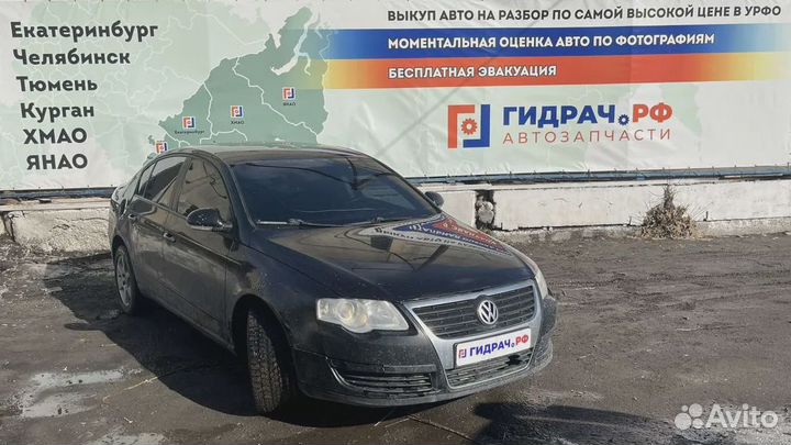 Стекло двери задней левой Volkswagen Passat B6 3C5
