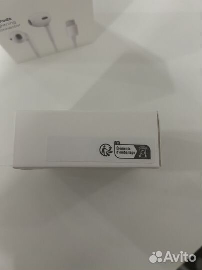 Наушники apple earpods Lightning Connector