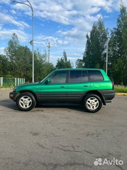 Toyota RAV4 2.0 AT, 1998, 180 000 км