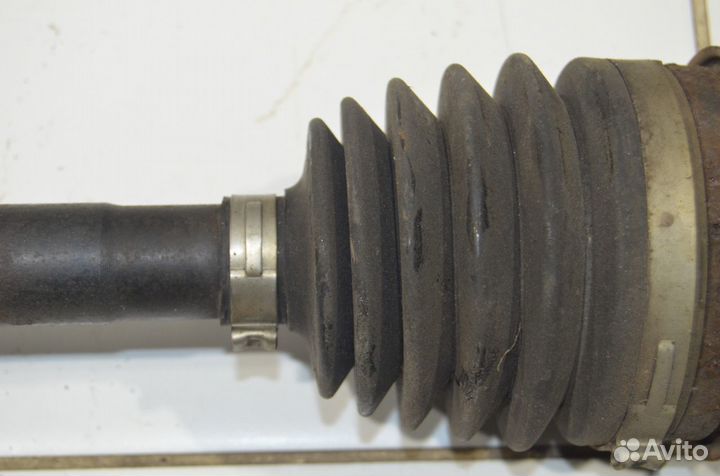 Полуось задняя левая Toyota Highlander 2 3.5
