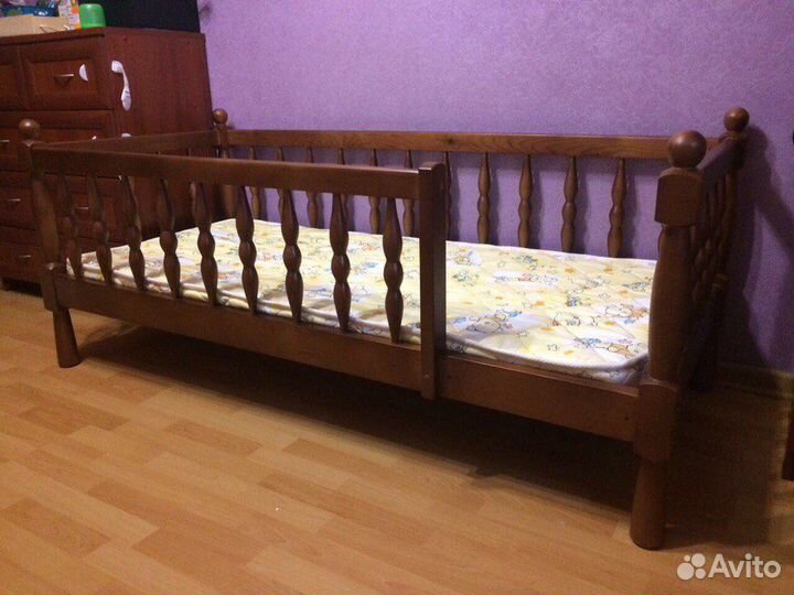 Детская кровать из массива