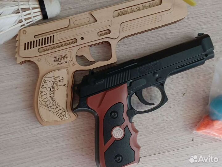 Книги и игрушки пакетом