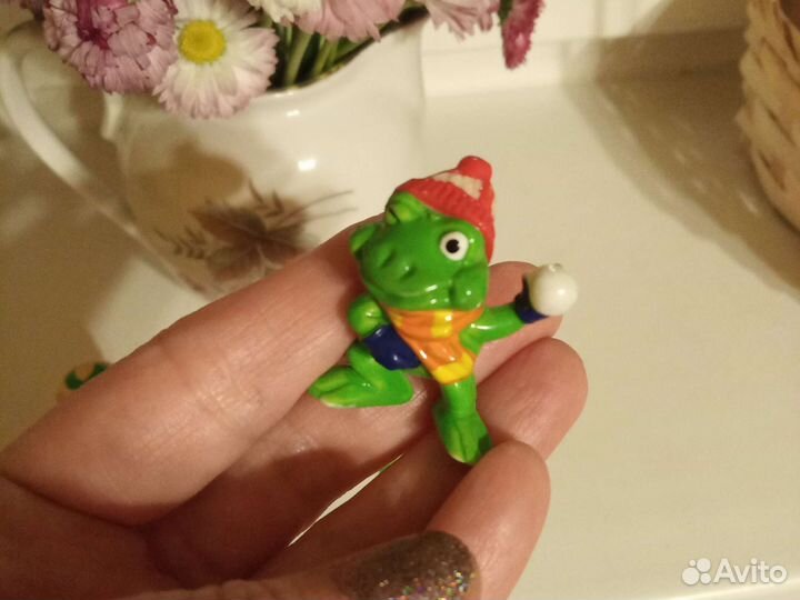 Игрушки из киндера