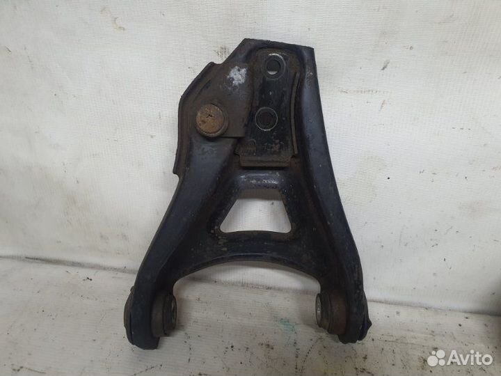Рычаг подвески левый Рено Симбол 2004