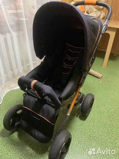 Прогулочная коляска