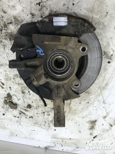 Кулак поворотный передний правый Nissan Serena