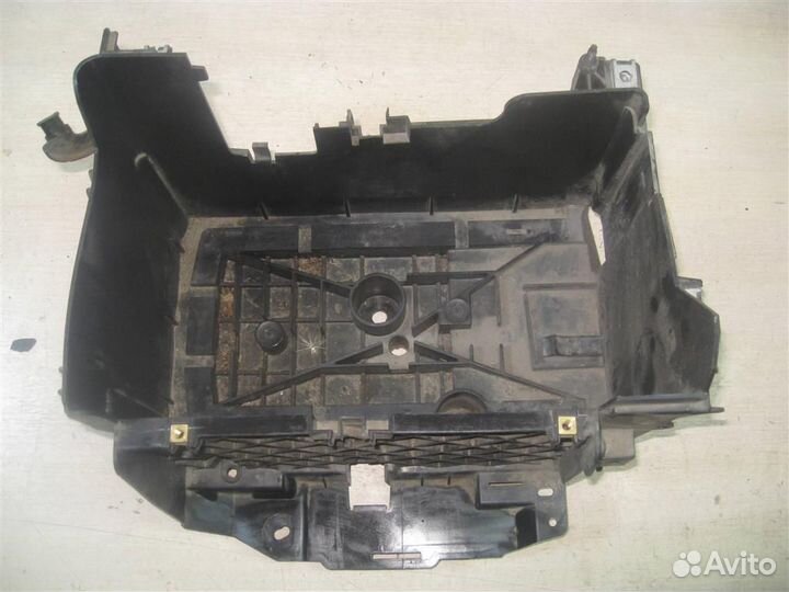 Площадка под акб Renault Scenic 3 (JZ) 2010