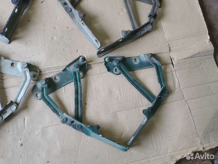 Петли капота (багажника) Opel Veсtra B 1999-2002