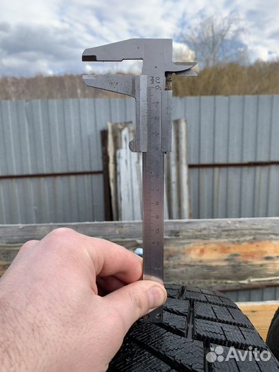 Pirelli Ice Zero FR 225/45 R17 94H