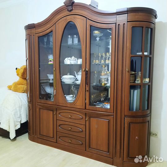 Шкаф сервант для посуды