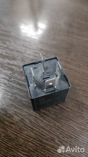 Реле Land Rover Range Rover Sport L494 2016